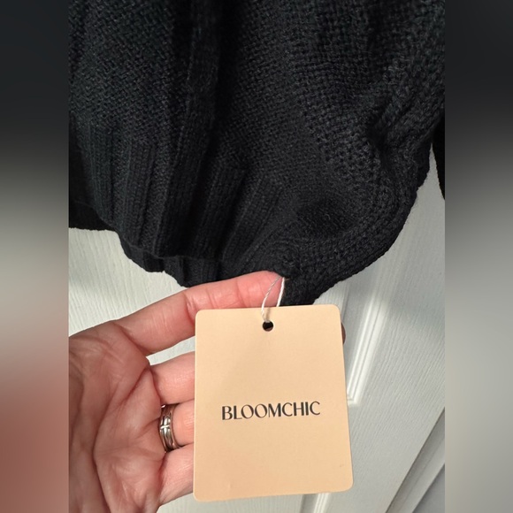 Bloomchic V Neck Cable Knit Texture Pullover Black Sweater 100% Acrylic - Picture 9 of 12